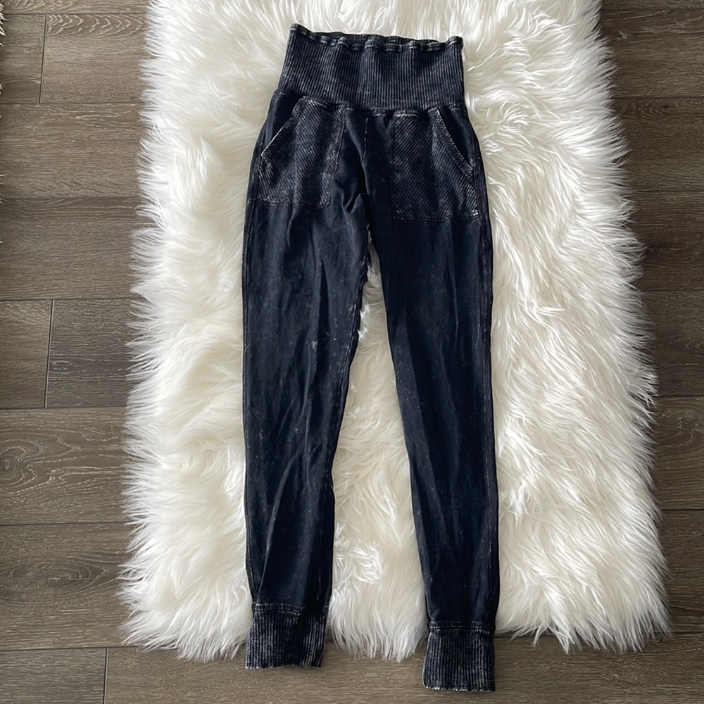 Brand new Livi by Olivia Rae leggings